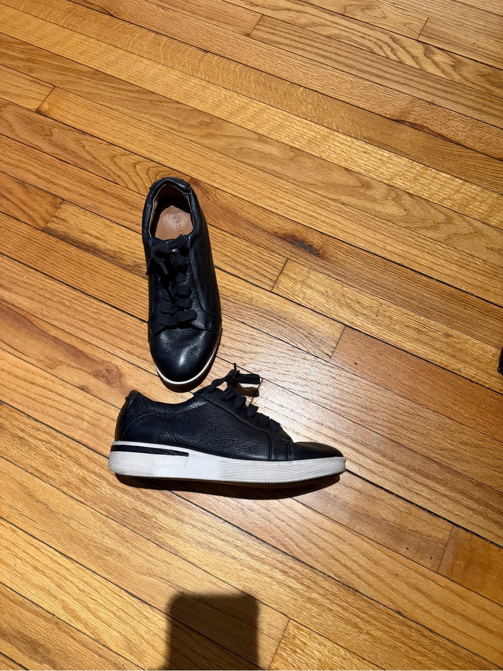 Gentle Souls by Kenneth Cole Haddon Leather Black 8.5 Low-Top Sneakers Flats tie